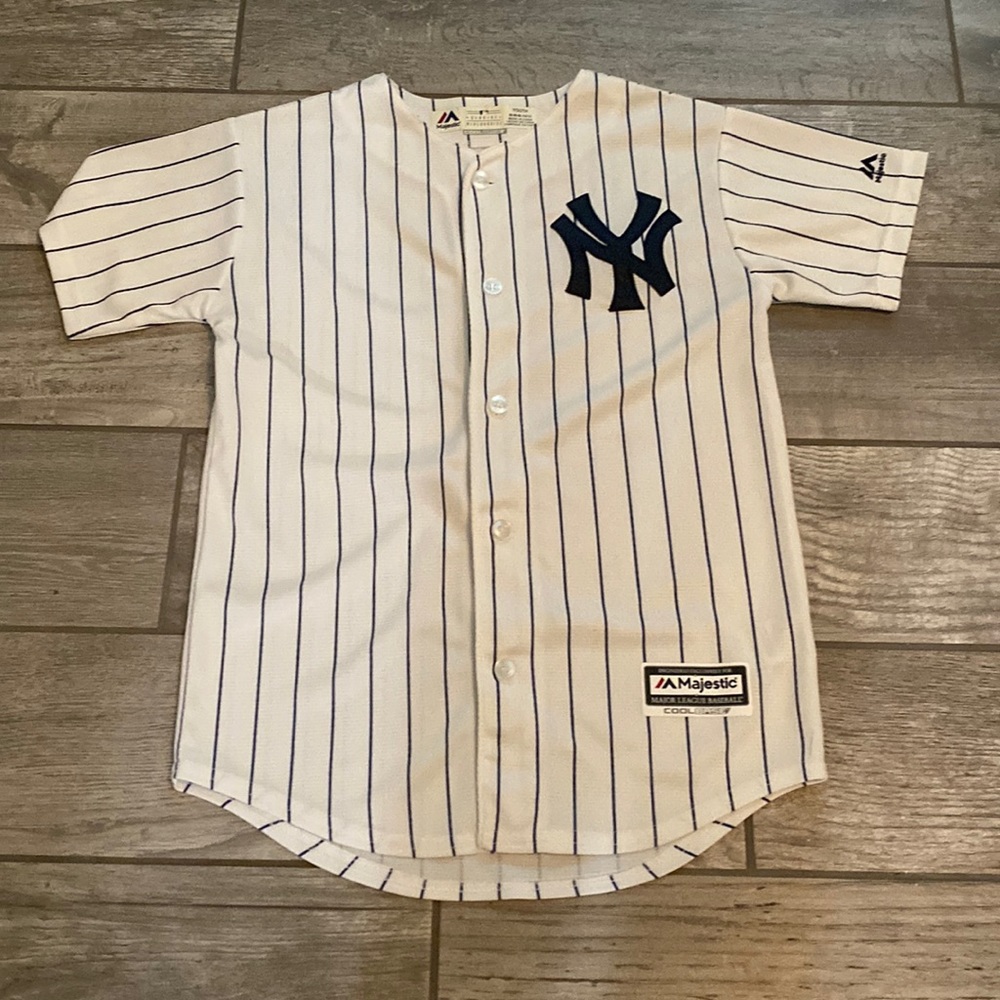 Yankees jersey youth medium